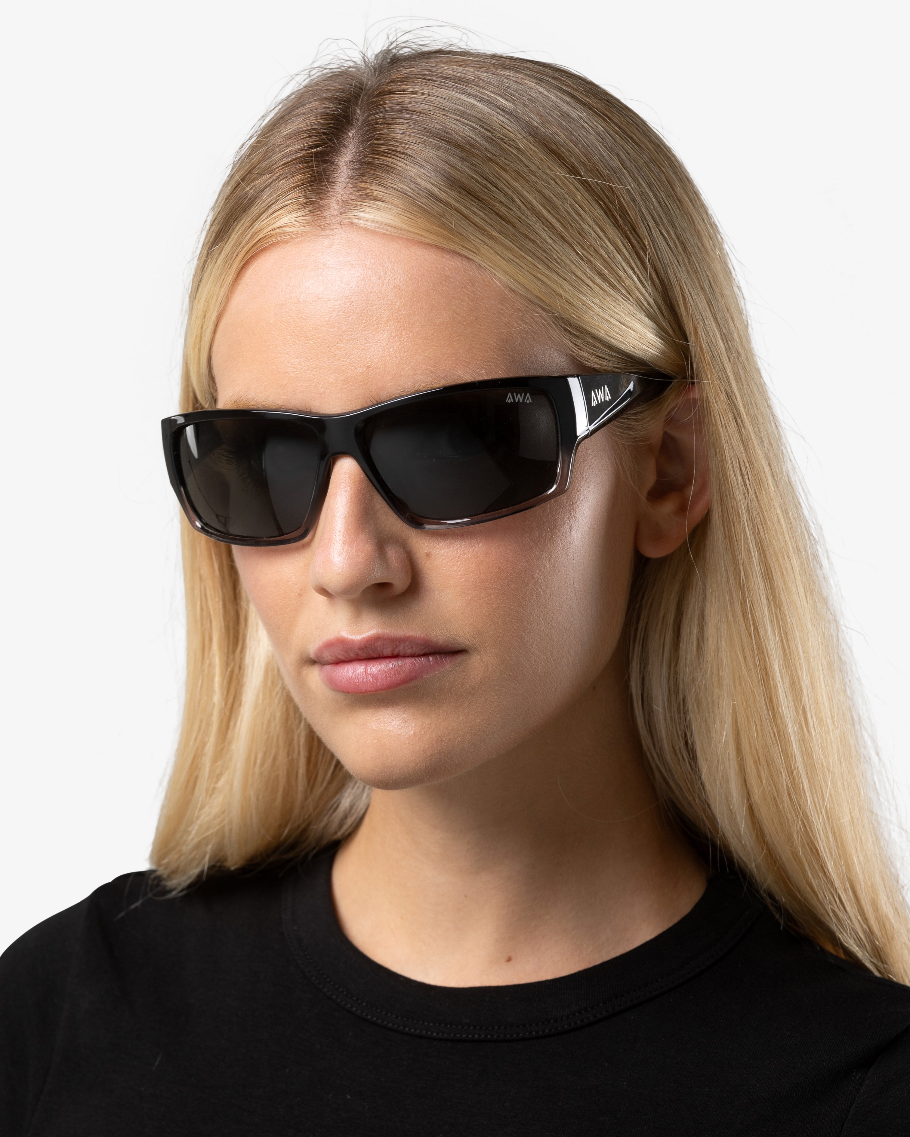 BLACK TAMARIU