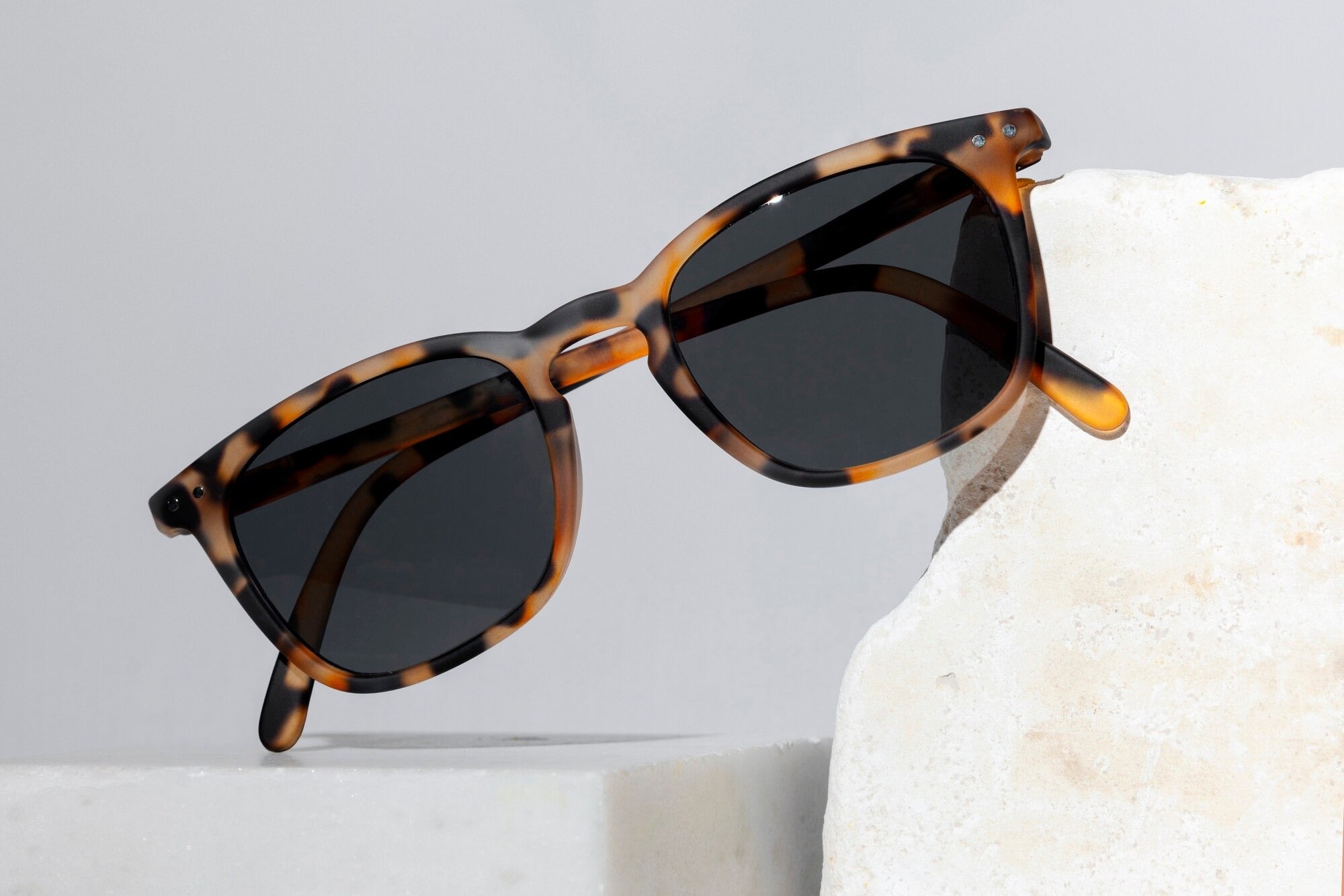 Gafas de sol playa: errores al elegirlas